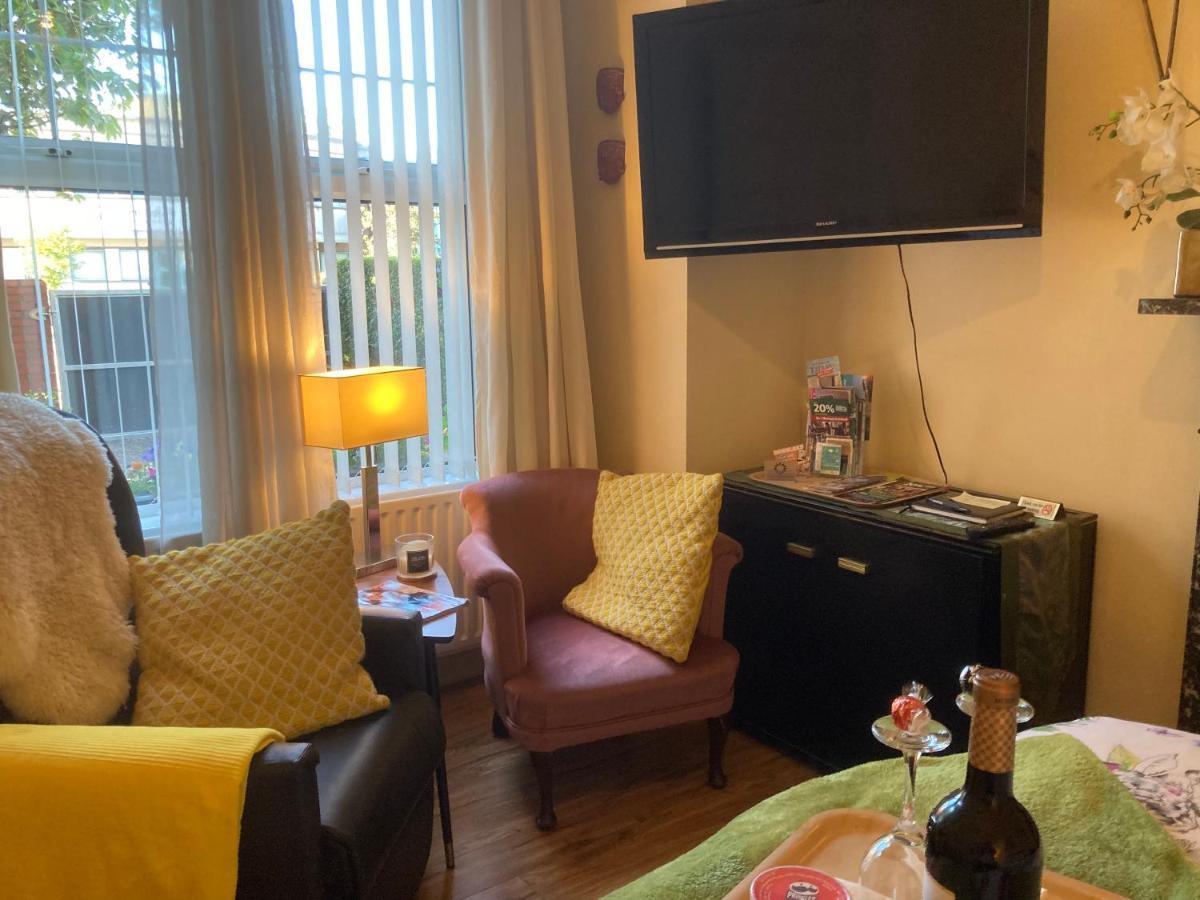 Mountroyal Victorian Studio Self Catering Apartment 3 Белфаст Екстер'єр фото